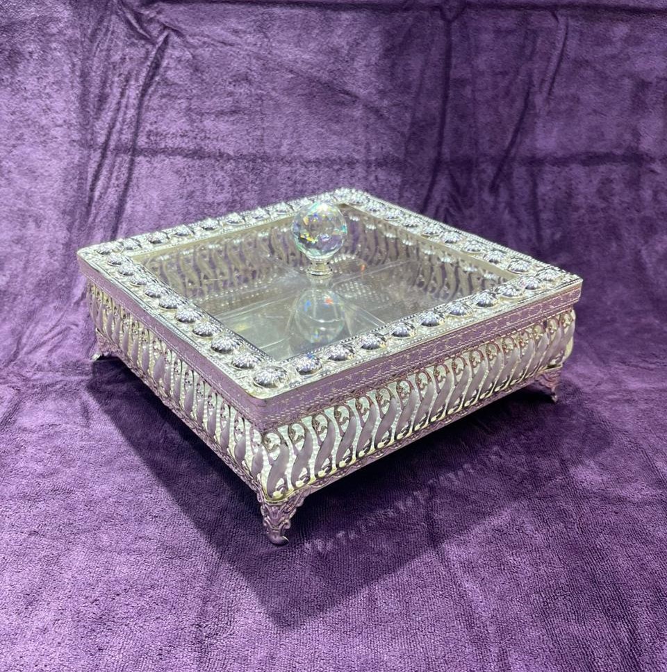 WhatsApp Image 2025-01-12 at 7.23.17 PM square dryfruit box
